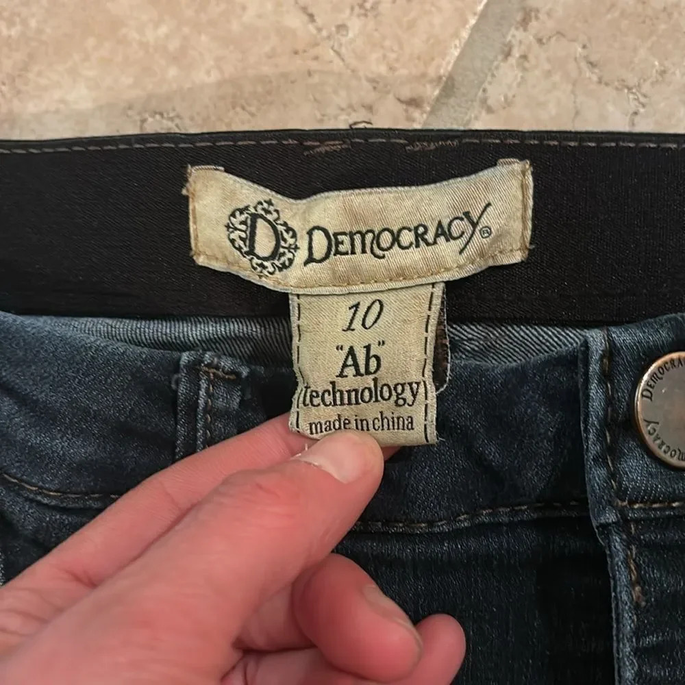 Democracy woman's dark wash pull on pants - Picture 5 of 8